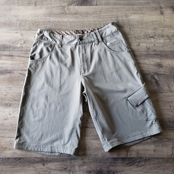 Lululemon Men's Wet Dry Warm Shorts - Picture 3 of 15